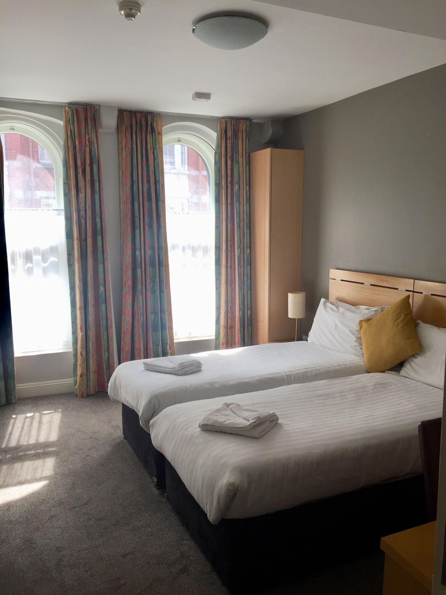 Hotel Isaacs Cork City Exterior photo