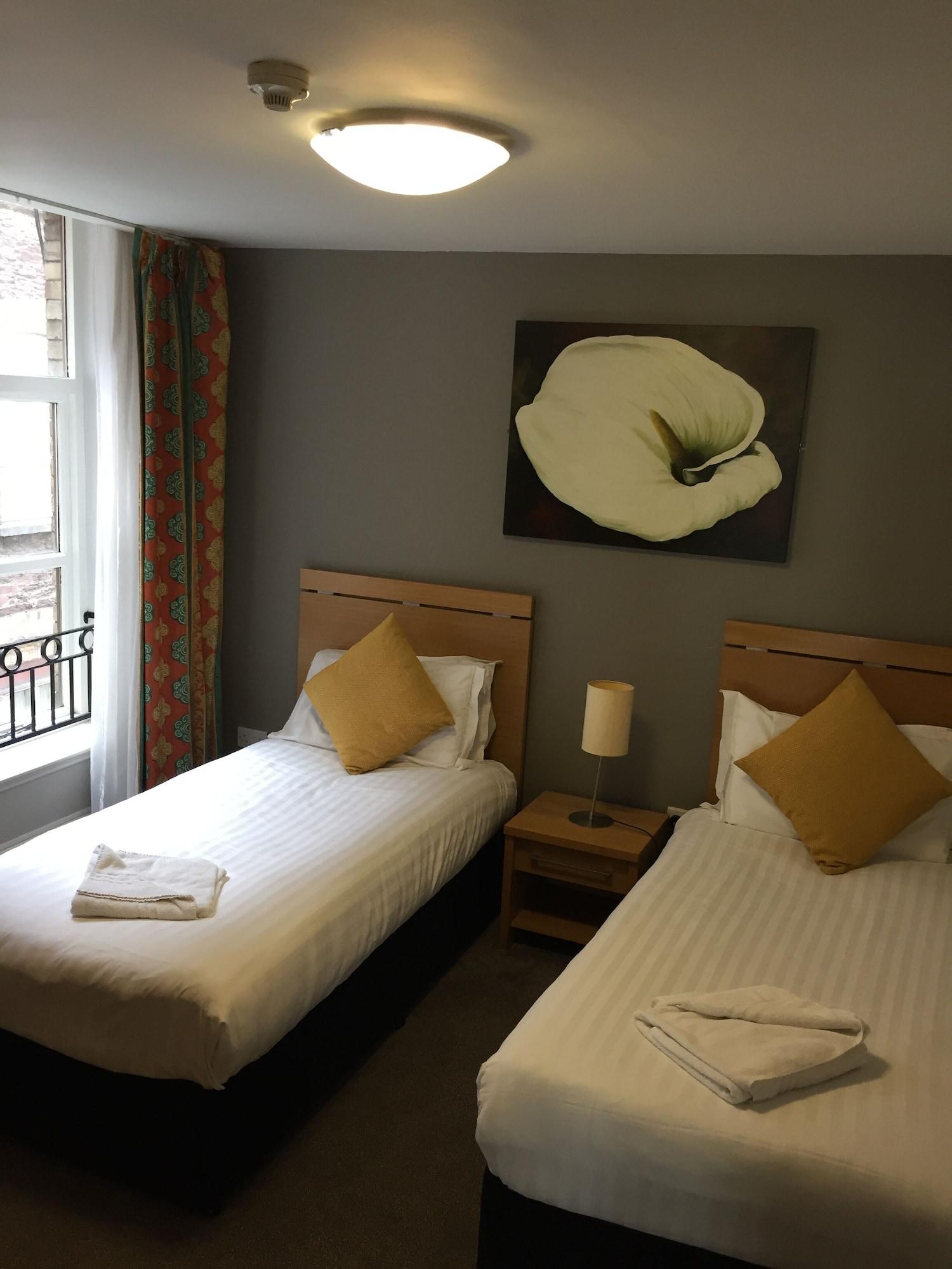 Hotel Isaacs Cork City Exterior photo