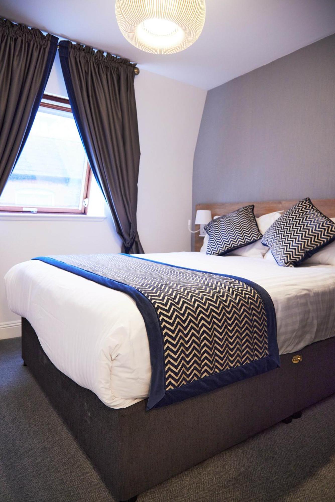 Hotel Isaacs Cork City Exterior photo