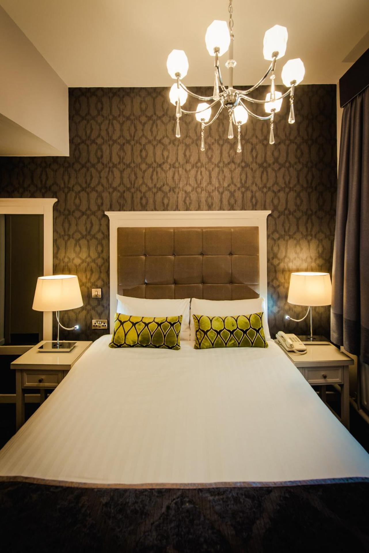 Hotel Isaacs Cork City Exterior photo