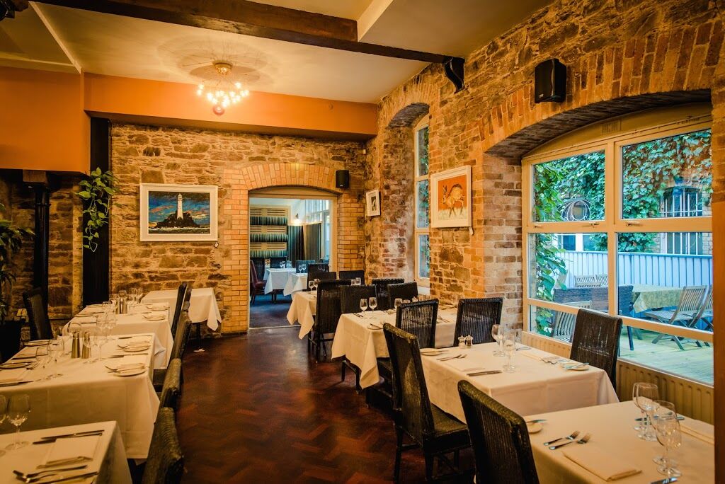 Hotel Isaacs Cork City Exterior photo